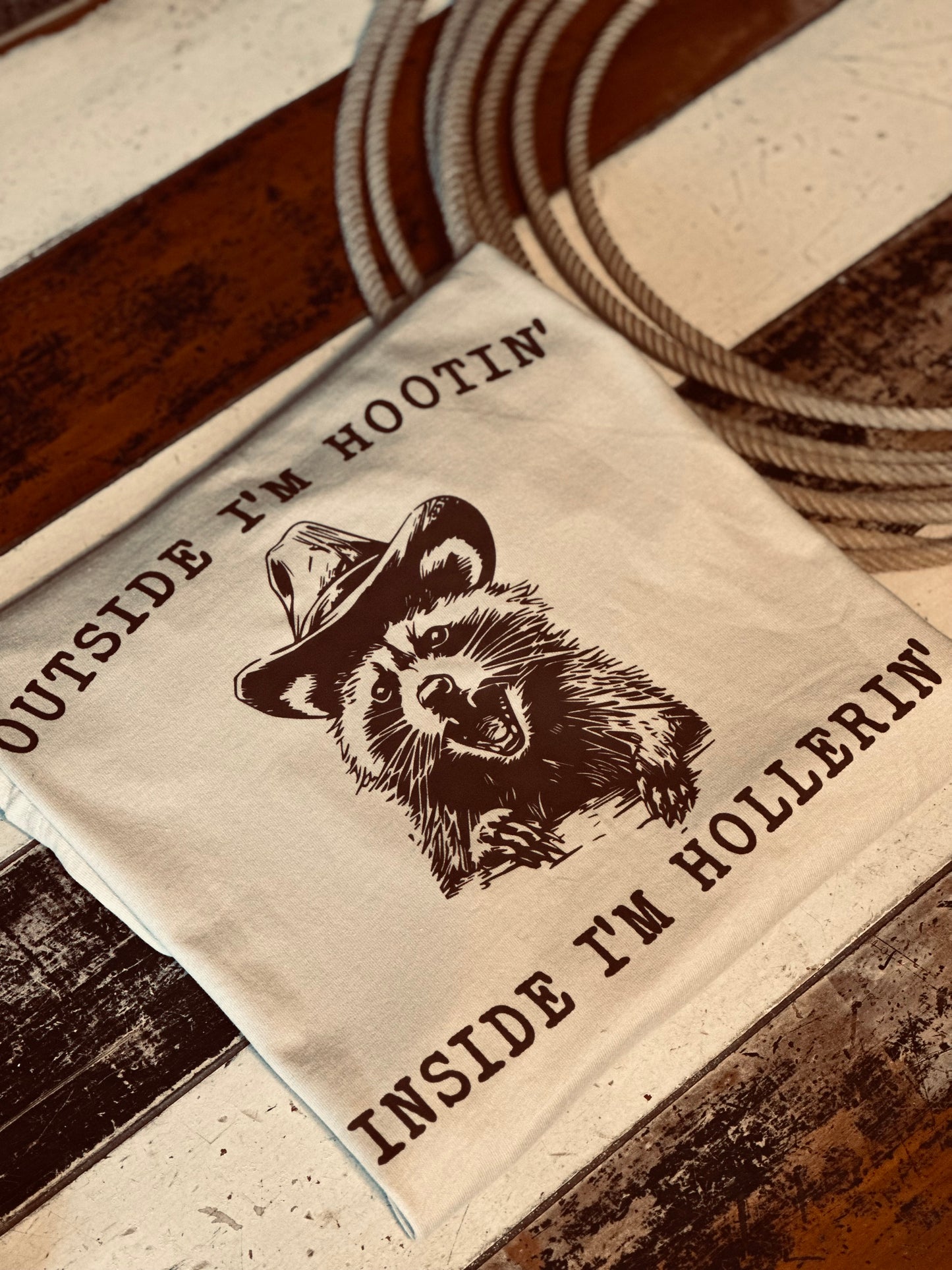 Hootin’ & Hollerin’ Tee